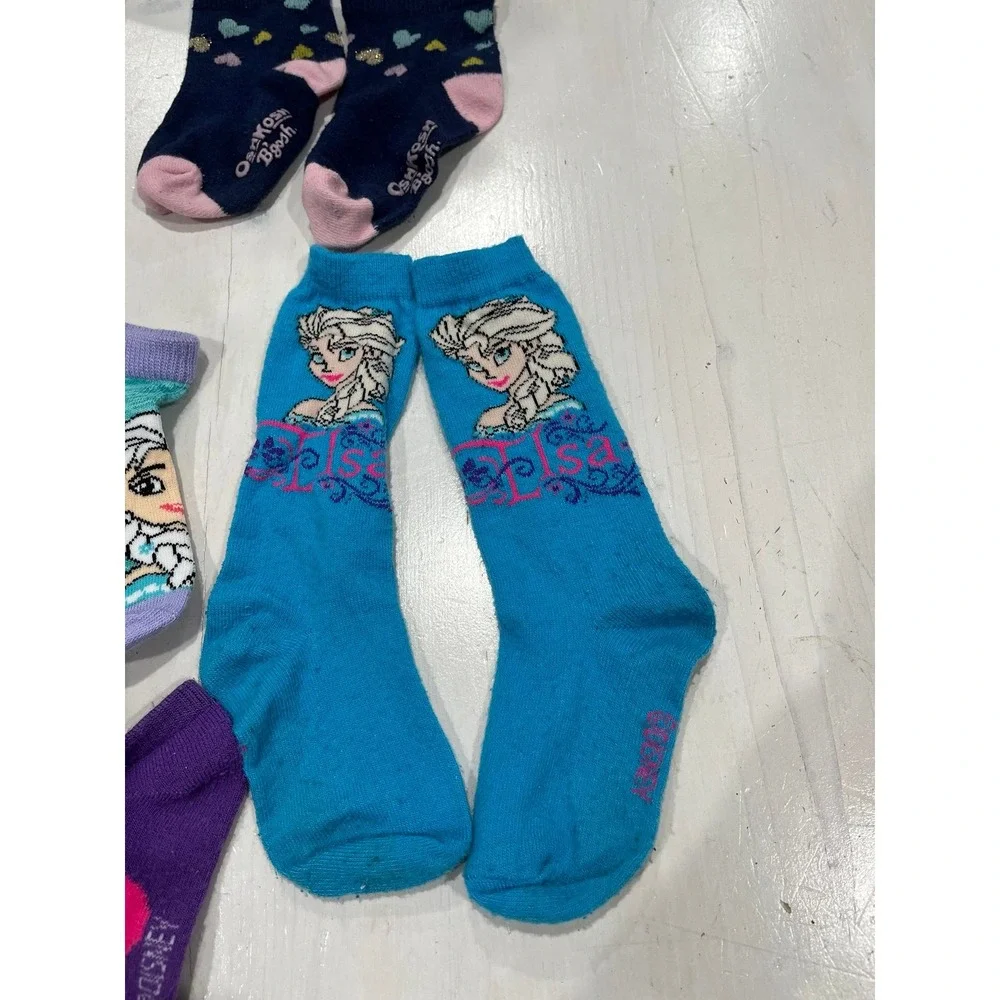 Lot of 7 pairs of socks including Disney size 2-4 yrs‎